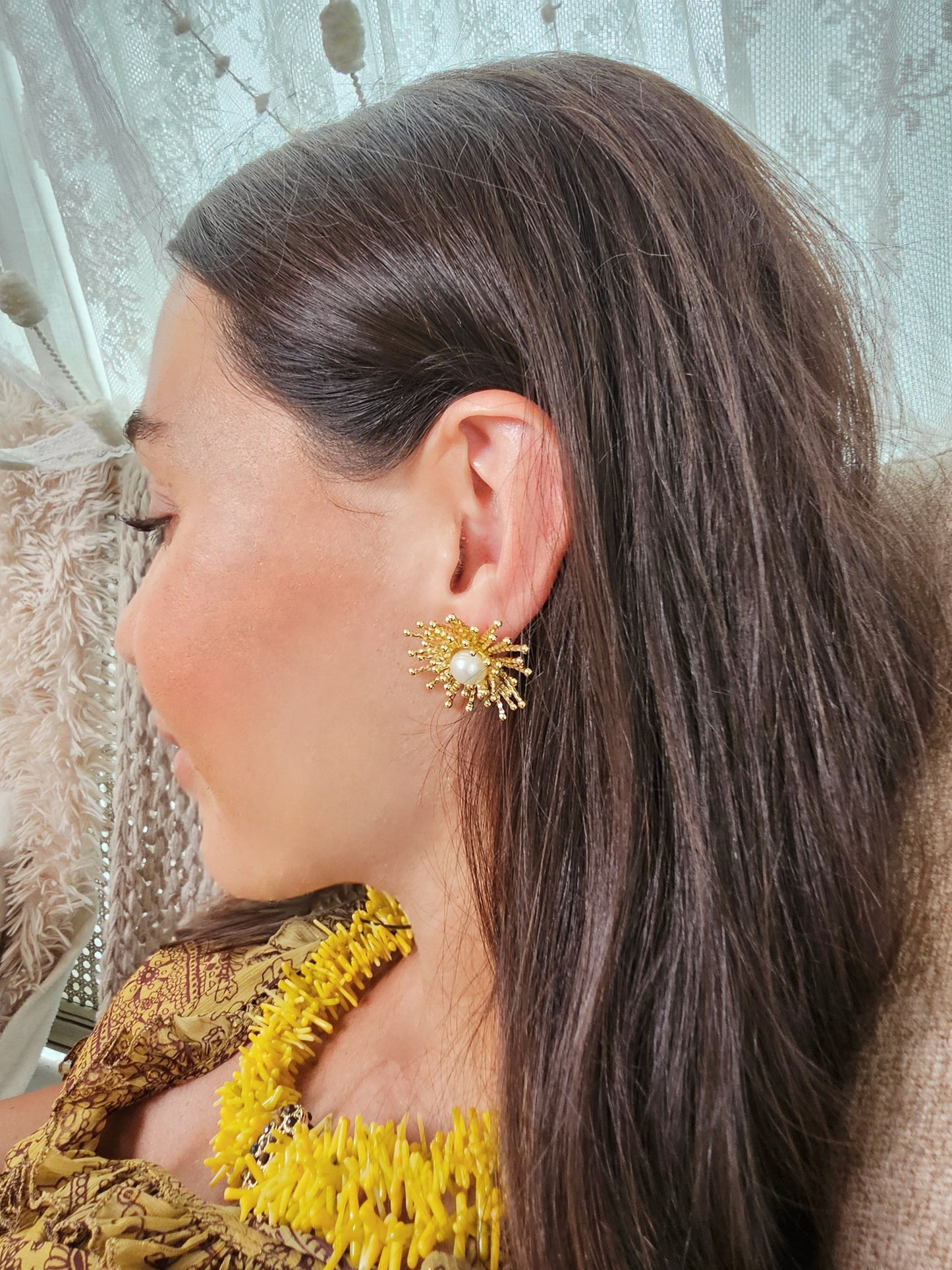 Flower Setting With Freshwater Pearls Stud Earrings QE002